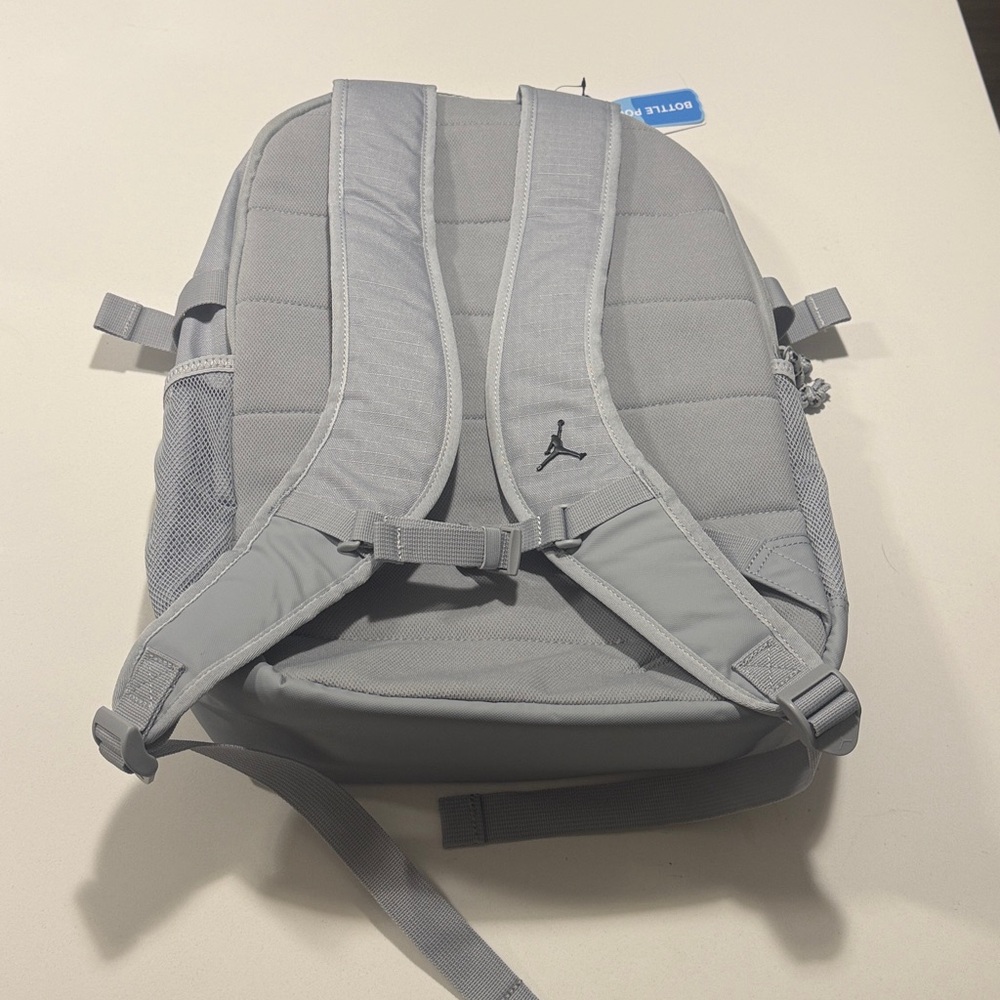Jordan Blacktop Backpack - Picture 2 of 5
